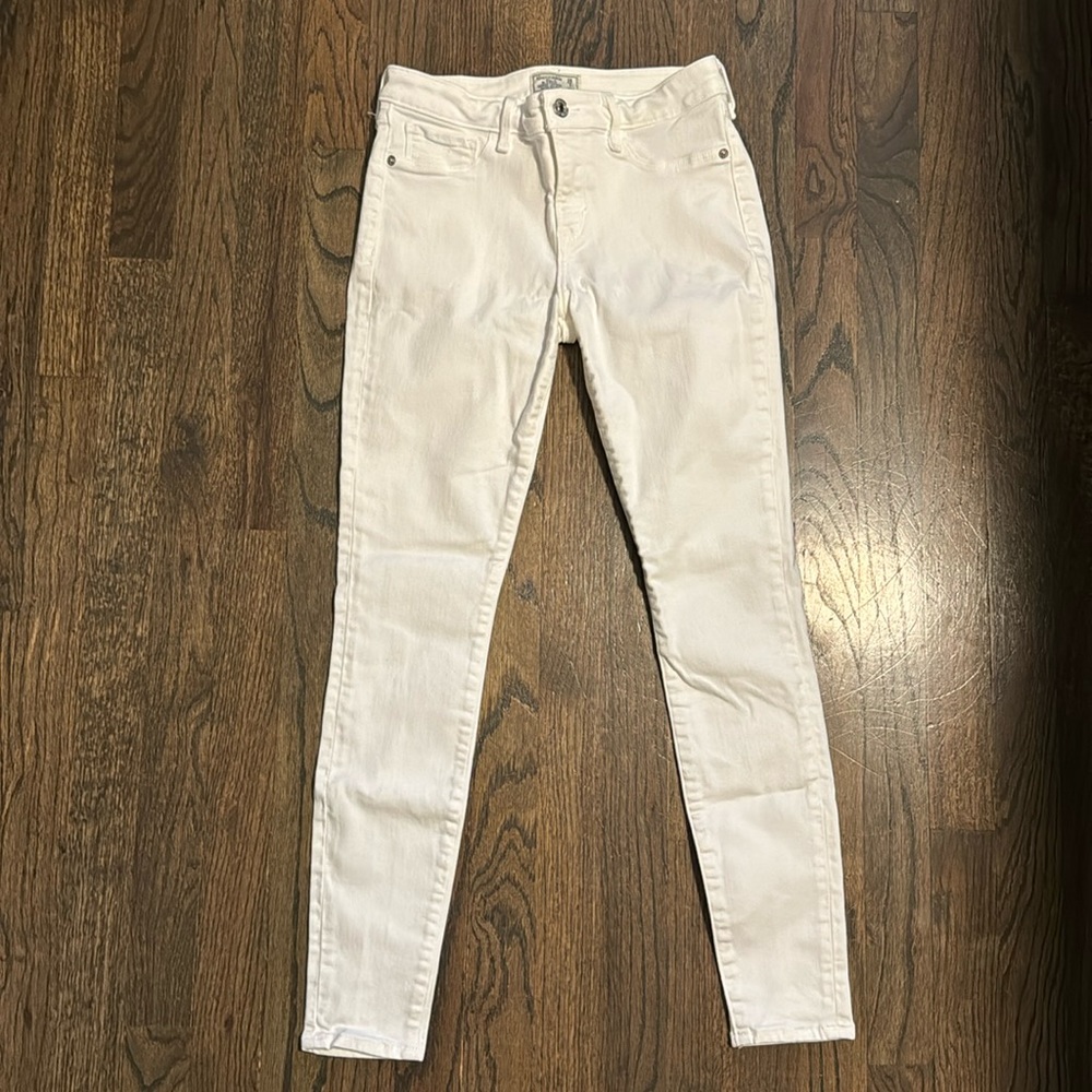 Abercrombie Harper Low Rise Super Skinny White Jeans Size 26 Regular